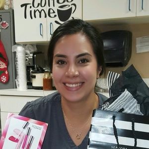 Meet your Posher, Melissa